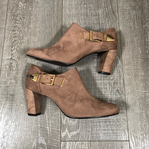 AEROSOLES “Heels Rest” Ankle Boots Size 10.5W - Picture 1 of 8